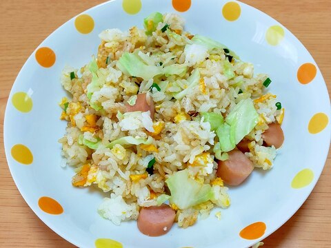 野菜と卵とウインナーの焼き飯